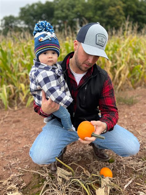 Kurt Aaron WNEP - Brody’s first trip to the pumpkin patch 🎃