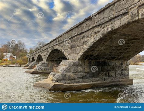 Pakenham Bridge A Five Span Stone Bridge That Crosses The Mississippi