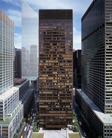 Designed By Mies Van De Rohe The Seagram Building In New York City
