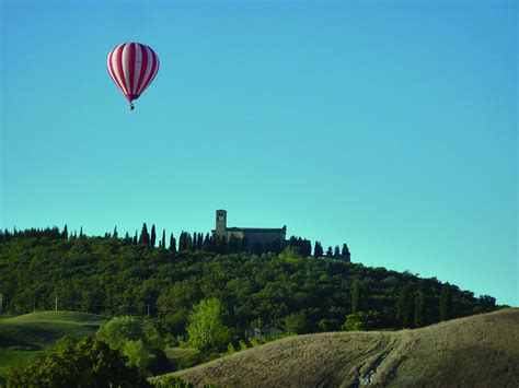 hot air balloon ride over italy hot air balloon rides day trips italy