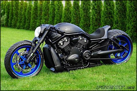 Supercharged Harley Davidson V Rod Blue Wheels Looks Like Straight