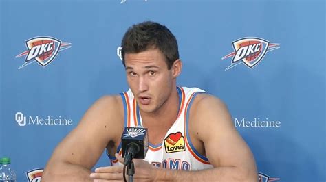He plays mainly at the small forward position, but he can play at all five positions on the basketball court. Gallinari de saída dos Thunder?