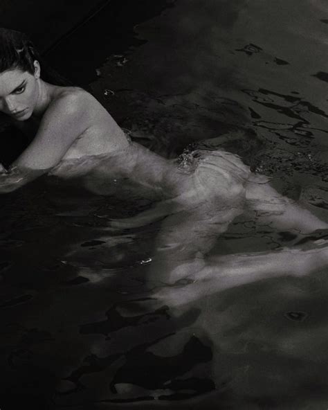Kendall Jenner Non Retouched Nude Pics By Russell James Photos