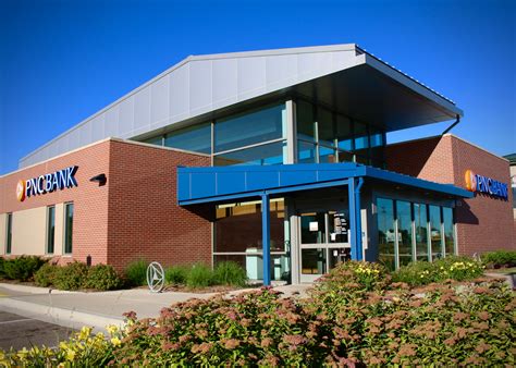 Personal and helpful when assisting customer. PNC Bank - Lansing, MI - JS Vig