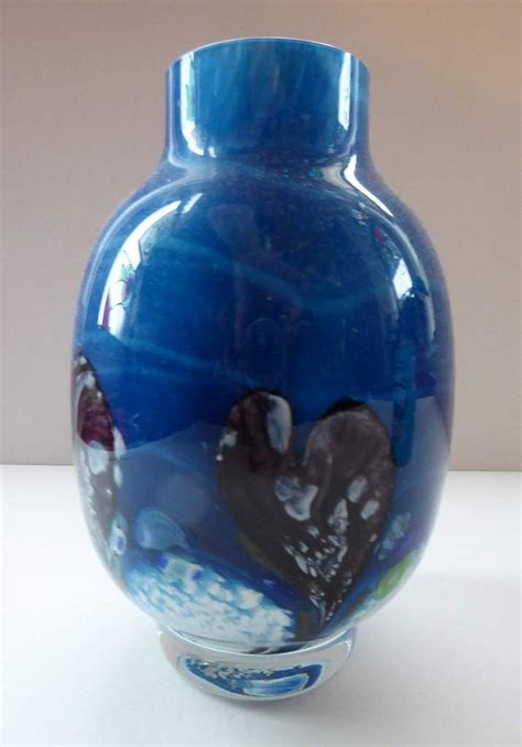 Scottish Caithness Glass Beautiful Vintage Blue Cadenza Hearts Vase Designed By Colin Terris