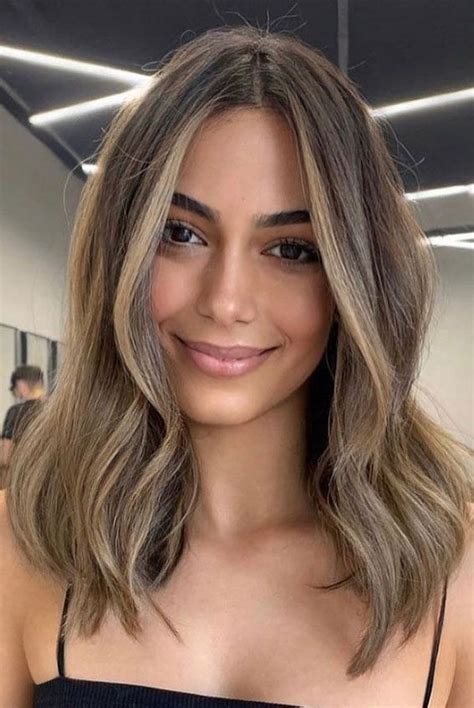 22 Soft Beige Blonde Face Framing Highlights Looking For Some New Ways