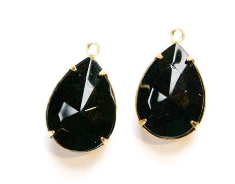 Vintage Faceted Black Glass Teardrop Stones 1 By Yummytreasures 399