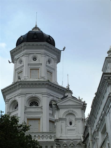 Masjid ini telah dibuka dengan rasminya oleh sultan ibrahim ibni sultan abu bakar pada 1900. 45+ Gambar Masjid Warna Putih - Top Gambar Masjid