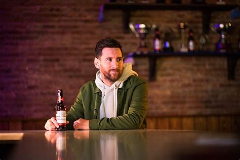 lionel messi surpasses cristiano ronaldo to become footballer with most guinness world record