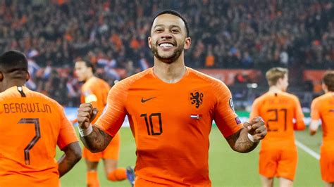 Born 13 february 1994), also known simply as memphis, is a dutch professional footballer who plays as a forward for ligue 1 club lyon and the. Oranje-uitblinker Depay: 'De passie straalt er vanaf bij ...