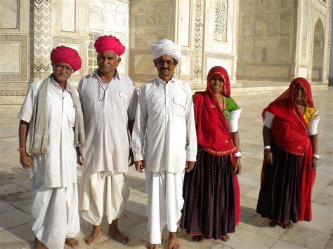 traditional-dress-of-rajasthan-reflects-a-culture-that-persisted-since-ancient-times
