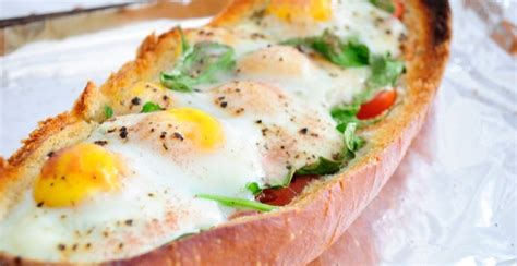 Posts feature partner companies & may be sponsored. Easy Breakfast Recipes- Egg, Spinach & Tomato Loaf