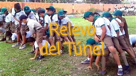 Juego recreativo para jovenes : Relevo del túnel. Juego de relevos muy competitivo - YouTube