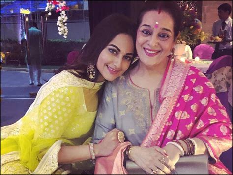 Mothers Day Sonakshi On Her Mom Poonam Bollywood Stars Bollywood Celebrities Sonakshi Sinha