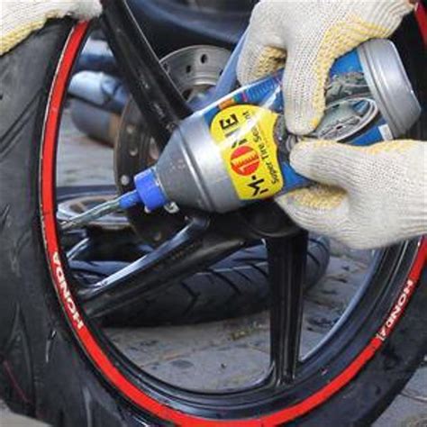 Setelah tambalan kering sempurna, cobalah periksa ulang. Mudah! Cara Menambal Ban Tubeless Menggunakan Cairan Anti ...