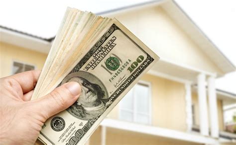 Should You Accept Cash Rent Payments From Your Tenant