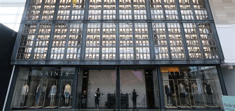 All saints (sk) gruppo musicale inglese (it); La británica All Saints abre su primera tienda en México ...