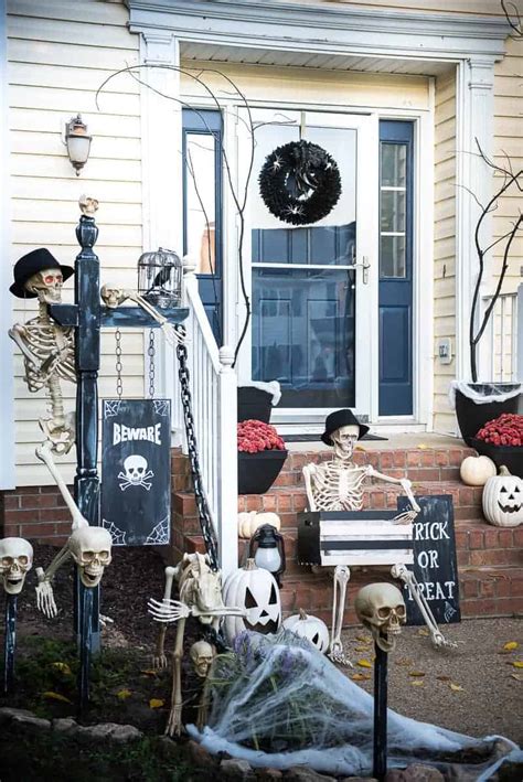 Spooky Halloween Front Porch Make Your Yard Frightful This Year