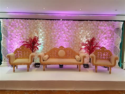 Stunning Flower Wall Backdrop At Doubletree By Hilton