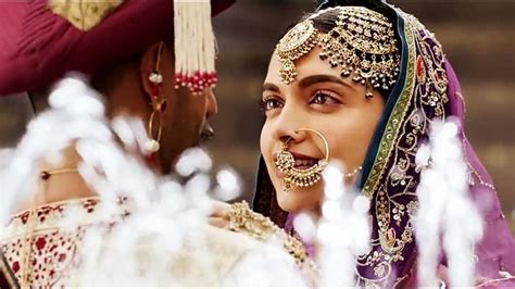 Deepika Padukone Ranveer Wedding Ameesha Patel Fans
