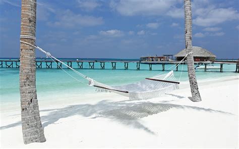 5 Maldives Resorts With Amazing Hammocks