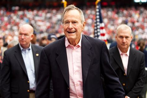 Former President Naval Aviator George Hw Bush Dies At 94 Usni News