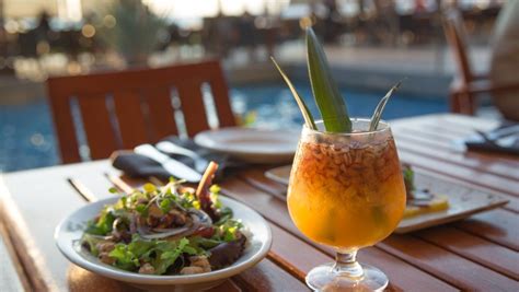 7 Best Places To Eat In Maui Hawaii Escape