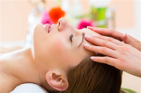 Premium Photo Wellness Woman Getting Head Massage In Spa