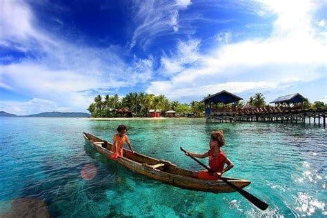 5 Pantai Indah Di Papua Yang Patut Kamu Kunjungi