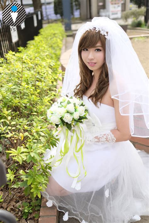 Be My Bride ウェディングドレスに憧れ続けた美少年 女装子DEBUT 葵 歳 MEN S LAB