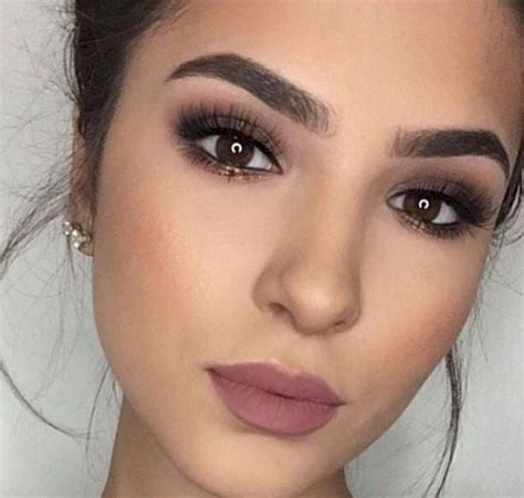 Simple Makeup Ideas For Brown Eyes That You Have To Try