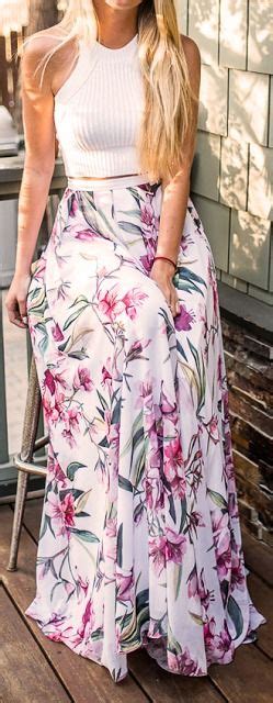Street Style Floral Maxi Skirt With White Crop Top Just A Pretty Style