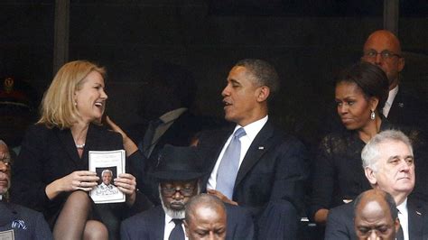 Helle Thorning Afsl Rer Har F Et S Rlig Gave Af Barack Obama Bt