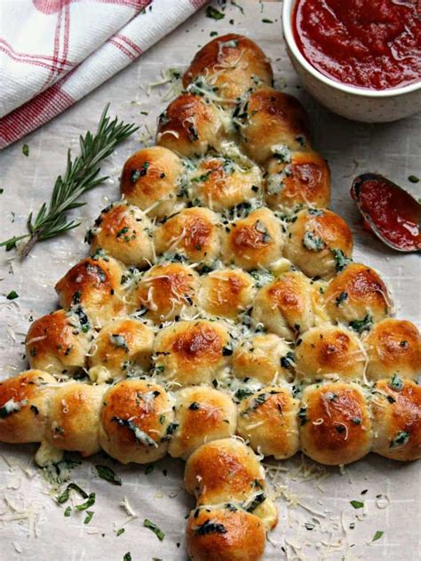 Christmas tree spinach dip breadsticks. Cheesy Christmas Tree Bread | Recipe | Christmas tree bread, Christmas appetizers easy, Garlic ...