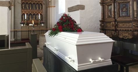 Why Choose An Open Casket Funeral 4 Things To Consider