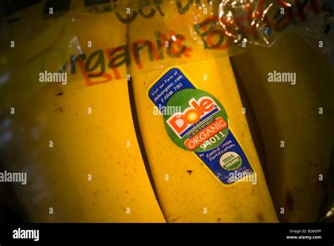 Dole Organic Bananas Stock Photo Alamy