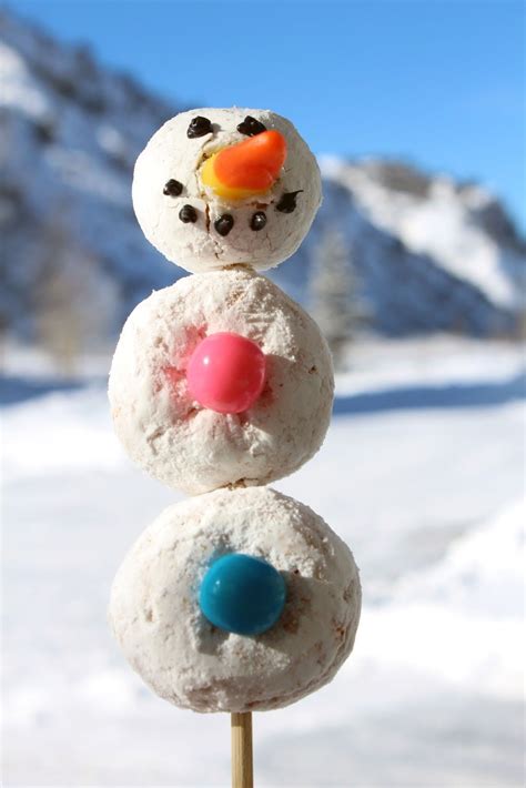 Worth Pinning Powdered Donut Snowmen Powdered Donuts Christmas
