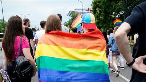 New Research Finds 40% of LGBTQ Youth Considered Suicide 