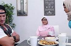 khalifa hijab pornhub threats isis