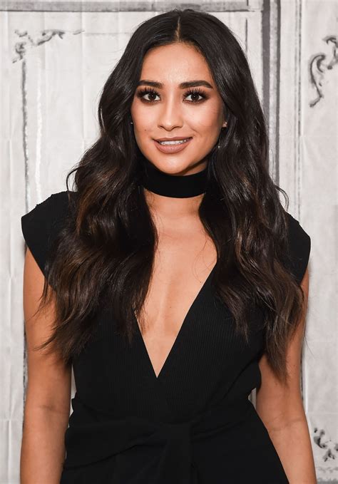Celebrities Trands Shay Mitchell Attends Aol Build To Discuss