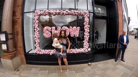 Tamara Ecclestone Daughter Steals The Show At The Show Dry Blow Dry
