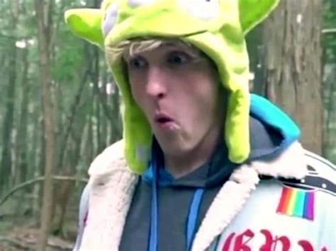 Logan Paul Suicide Video Fans Defend Youtuber For Featuring Dead Man