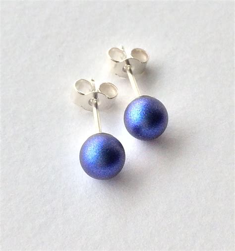 Iridescent Dark Blue Pearl Earrings Made With Swarovski Etsy Uk