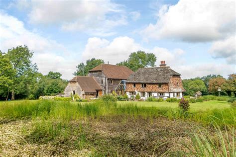 An idyllic, 600-year-old, Grade II-listed house in the beautiful West ...