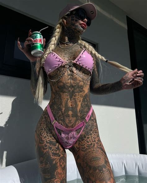 Amber Luke Flaunts Tattoo That Covers 98 Of Her Body