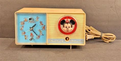 Vintage General Electric Ge Mickey Mouse Am Radio Alarm Clock Tested