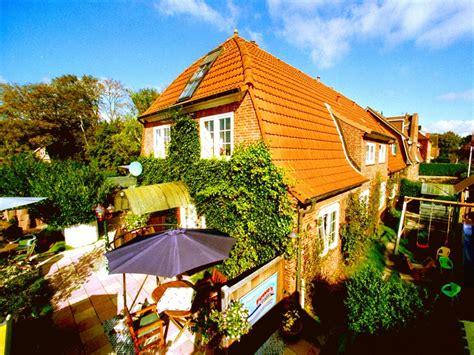 Weitere ferienwohnungen im selben haus. Ferienwohnung 3 im Landjägerhaus am Südstrand, Wyk auf ...