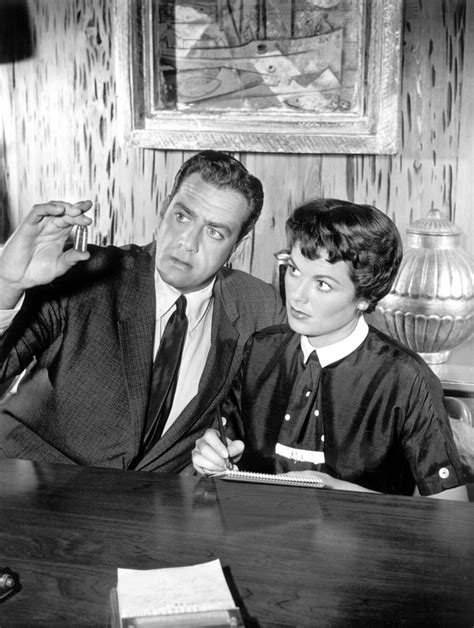 Barbara Hale Who Played Perry Masons Loyal Secretary Dies At 94 The New York Times