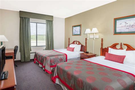 The ramada inn is a grand forks hotel with meeting, wedding, and event space, as well welcome to the ramada inn grand forks! Ramada Inn Columbia, MO - See Discounts