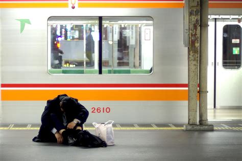 Even if you cannot speak japanese, you can find employment in japan. The Best and Worst Things About Living in Japan